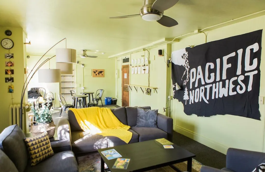 American Hotel Hostel-1